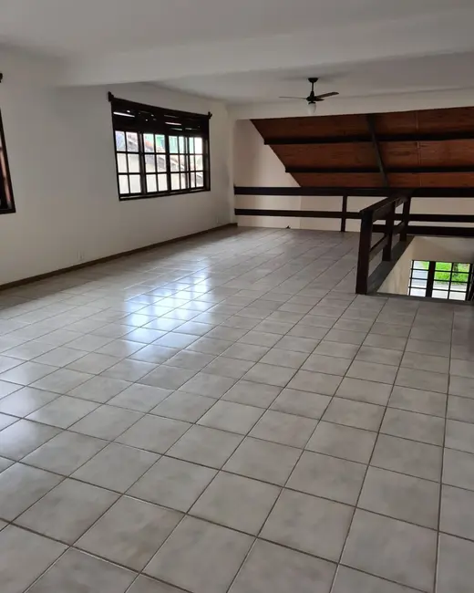 Casa com 4 quartos à venda, 420m2 em Rio De Janeiro - RJ - imagem 6 Foto 6 de Casa com 4 quartos à venda, 420m2 em Rio De Janeiro - RJ