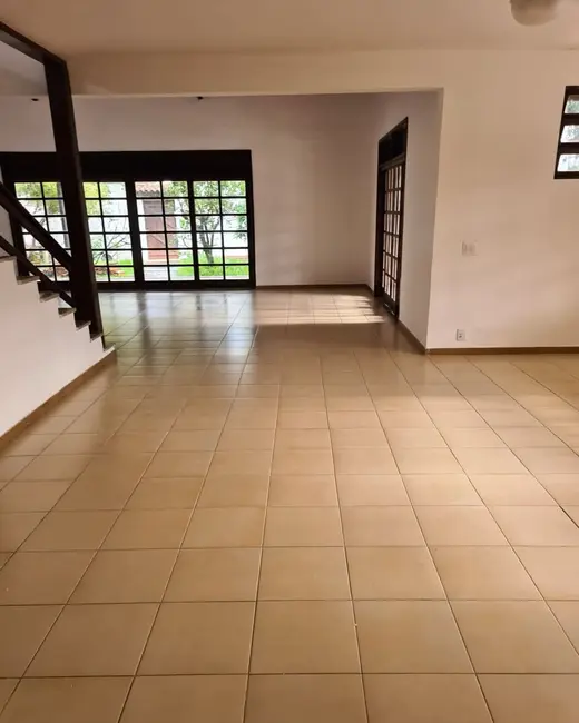 Casa com 4 quartos à venda, 420m2 em Rio De Janeiro - RJ - imagem 5 Foto 5 de Casa com 4 quartos à venda, 420m2 em Rio De Janeiro - RJ