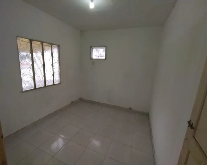 Casa com 2 quartos à venda e para alugar em Santa Cruz, Rio De Janeiro - RJ - imagem 4 Foto 4 de Casa com 2 quartos à venda e para alugar em Santa Cruz, Rio De Janeiro - RJ