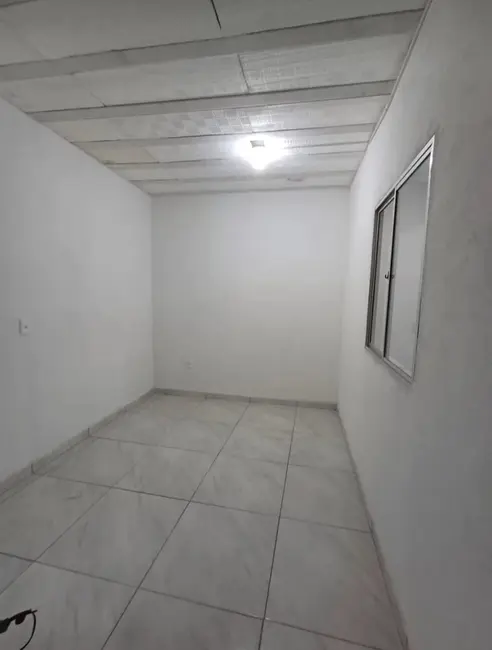 Casa com 2 quartos para alugar em Pedra de Guaratiba, Rio De Janeiro - RJ - imagem 4 Foto 4 de Casa com 2 quartos para alugar em Pedra de Guaratiba, Rio De Janeiro - RJ