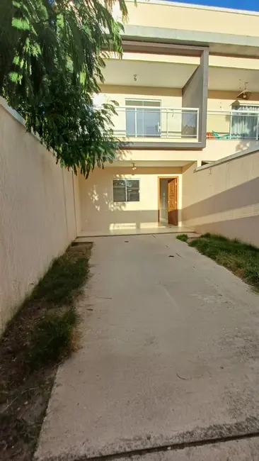 Casa com 2 quartos para alugar em Pedra de Guaratiba, Rio De Janeiro - RJ - imagem 1 Foto 1 de Casa com 2 quartos para alugar em Pedra de Guaratiba, Rio De Janeiro - RJ