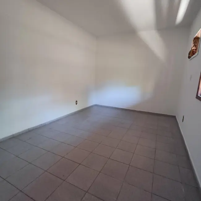 Casa com 2 quartos para alugar, 10m2 em Pedra de Guaratiba, Rio De Janeiro - RJ - imagem 9 Foto 9 de Casa com 2 quartos para alugar, 10m2 em Pedra de Guaratiba, Rio De Janeiro - RJ