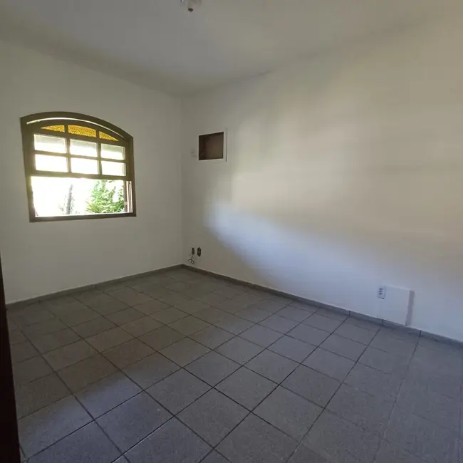 Foto 10 de Casa com 2 quartos para alugar, 10m2 em Pedra de Guaratiba, Rio De Janeiro - RJ