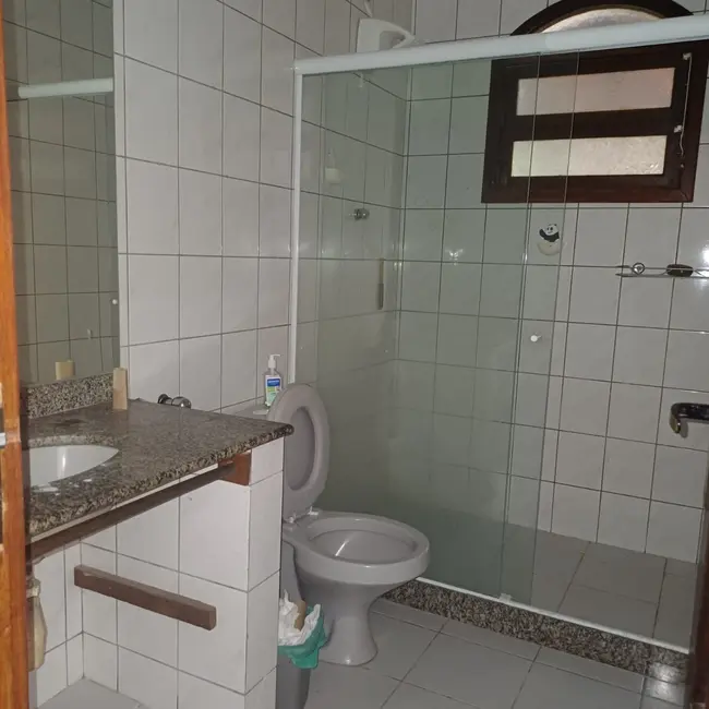 Foto 11 de Casa com 2 quartos para alugar, 10m2 em Pedra de Guaratiba, Rio De Janeiro - RJ