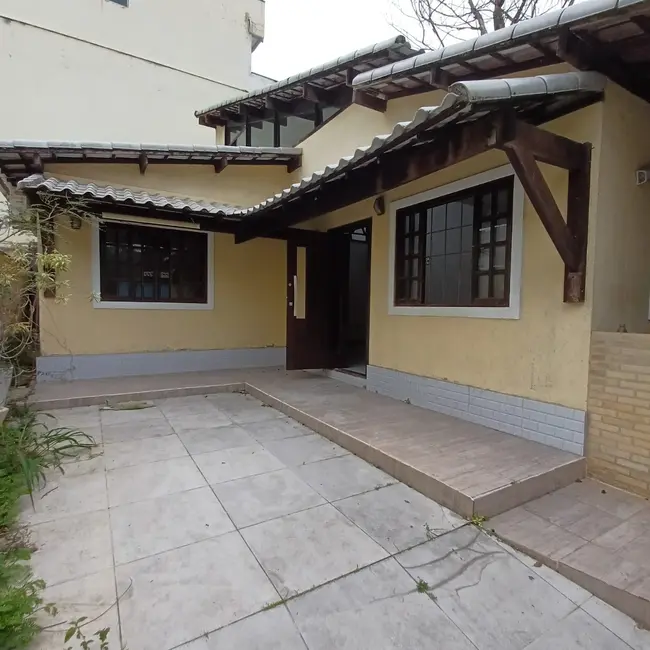 Casa de Condomínio com 2 quartos para alugar em Guaratiba, Rio De Janeiro - RJ - imagem 1 Foto 1 de Casa de Condomínio com 2 quartos para alugar em Guaratiba, Rio De Janeiro - RJ