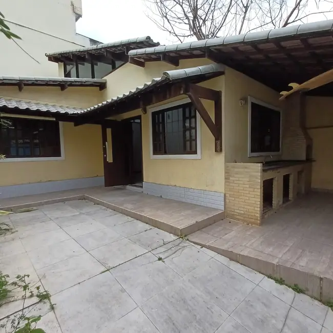 Casa de Condomínio com 2 quartos para alugar em Guaratiba, Rio De Janeiro - RJ - imagem 2 Foto 2 de Casa de Condomínio com 2 quartos para alugar em Guaratiba, Rio De Janeiro - RJ