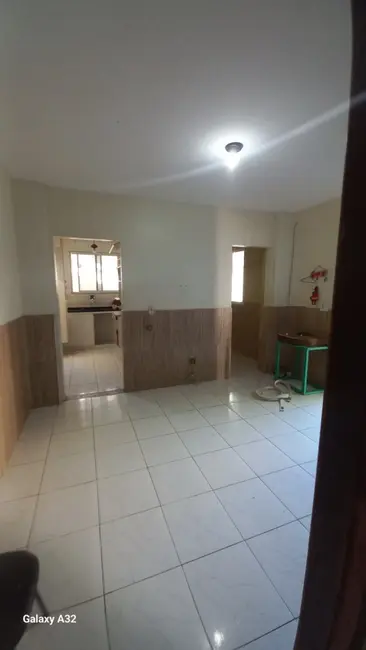 Casa com 2 quartos para alugar em Pedra de Guaratiba, Rio De Janeiro - RJ - imagem 4 Foto 4 de Casa com 2 quartos para alugar em Pedra de Guaratiba, Rio De Janeiro - RJ