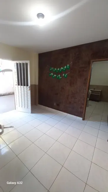 Casa com 2 quartos para alugar em Pedra de Guaratiba, Rio De Janeiro - RJ - imagem 5 Foto 5 de Casa com 2 quartos para alugar em Pedra de Guaratiba, Rio De Janeiro - RJ