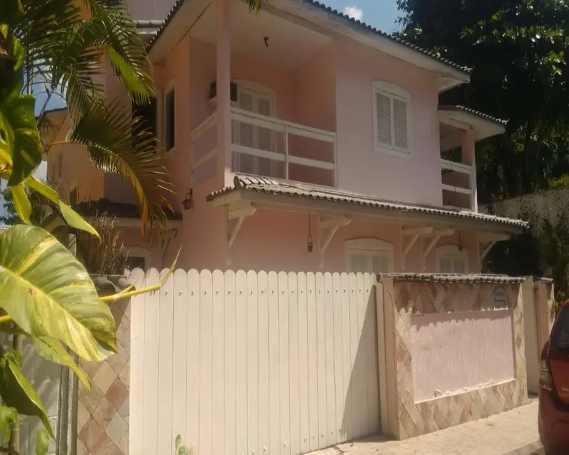 Casa com 5 quartos à venda, 230m2 em Rio De Janeiro - RJ - imagem 1 Foto 1 de Casa com 5 quartos à venda, 230m2 em Rio De Janeiro - RJ