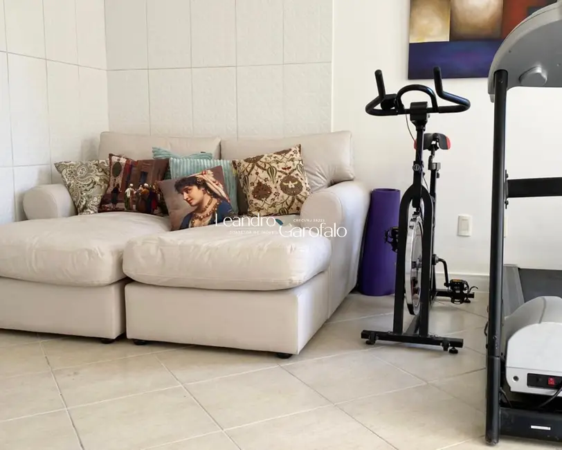 Casa com 4 quartos à venda, 358m2 em Montese, Resende - RJ - imagem 4 Foto 4 de Casa com 4 quartos à venda, 358m2 em Montese, Resende - RJ