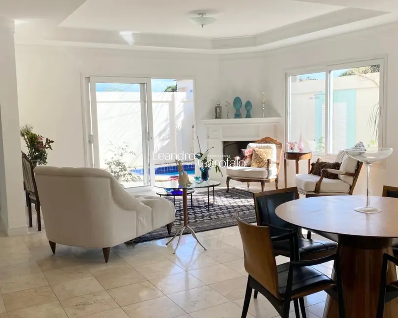 Casa com 4 quartos à venda, 358m2 em Montese, Resende - RJ - imagem 7 Foto 7 de Casa com 4 quartos à venda, 358m2 em Montese, Resende - RJ