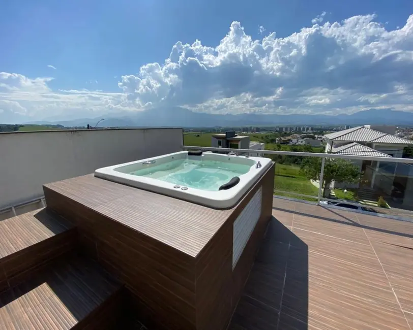 Casa de Condomínio com 4 quartos à venda, 278m2 em Resende - RJ - imagem 4 Foto 4 de Casa de Condomínio com 4 quartos à venda, 278m2 em Resende - RJ