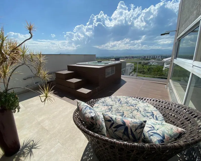 Casa de Condomínio com 4 quartos à venda, 278m2 em Resende - RJ - imagem 5 Foto 5 de Casa de Condomínio com 4 quartos à venda, 278m2 em Resende - RJ