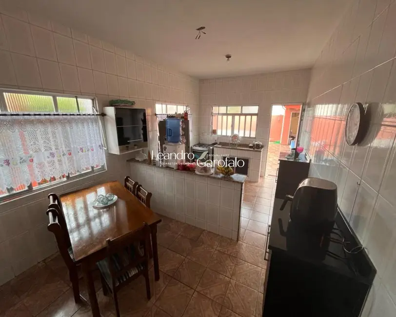 Casa com 4 quartos à venda, 200m2 em Itatiaia - RJ - imagem 8 Foto 8 de Casa com 4 quartos à venda, 200m2 em Itatiaia - RJ