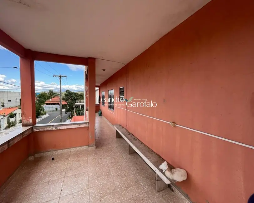 Casa com 4 quartos à venda, 200m2 em Itatiaia - RJ - imagem 5 Foto 5 de Casa com 4 quartos à venda, 200m2 em Itatiaia - RJ