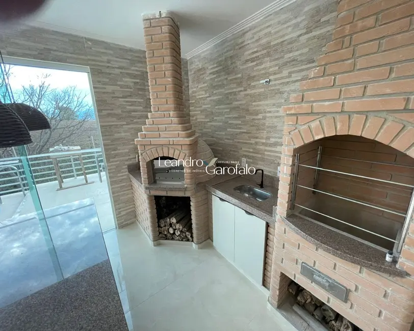 Casa de Condomínio com 3 quartos à venda, 210m2 em Resende - RJ - imagem 8 Foto 8 de Casa de Condomínio com 3 quartos à venda, 210m2 em Resende - RJ