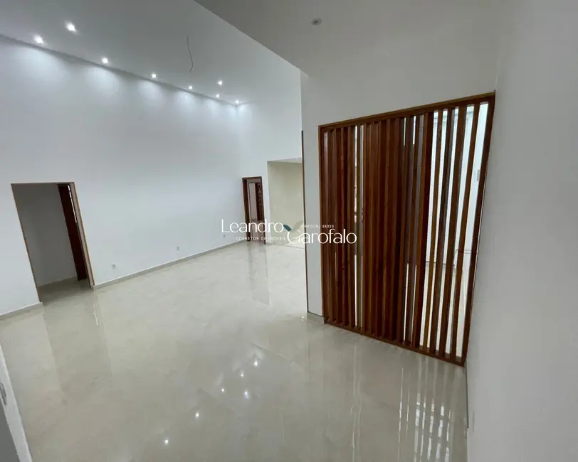 Casa de Condomínio com 3 quartos à venda, 210m2 em Resende - RJ - imagem 3 Foto 3 de Casa de Condomínio com 3 quartos à venda, 210m2 em Resende - RJ