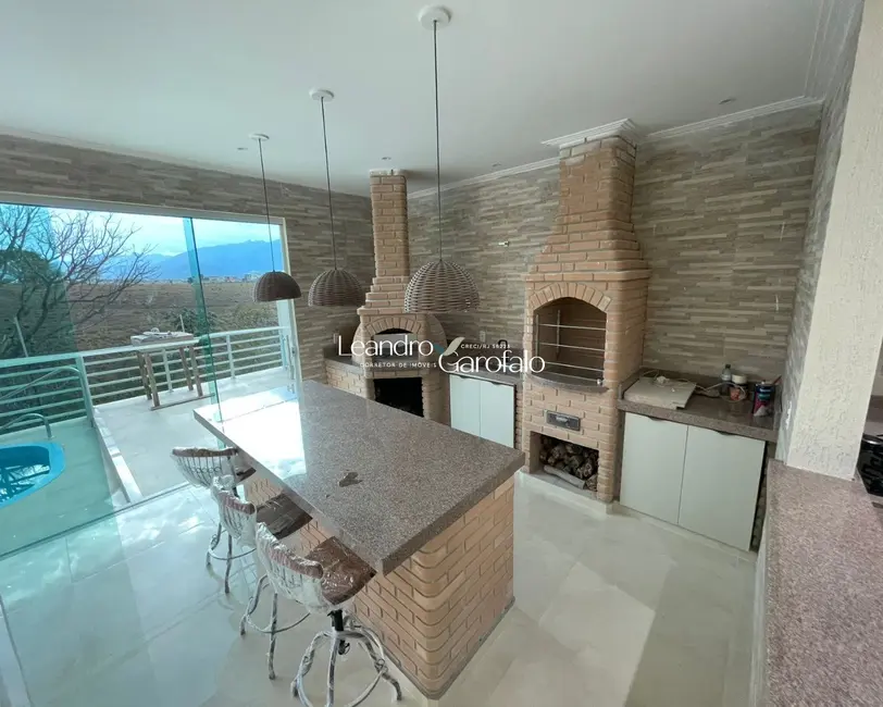 Casa de Condomínio com 3 quartos à venda, 210m2 em Resende - RJ - imagem 7 Foto 7 de Casa de Condomínio com 3 quartos à venda, 210m2 em Resende - RJ