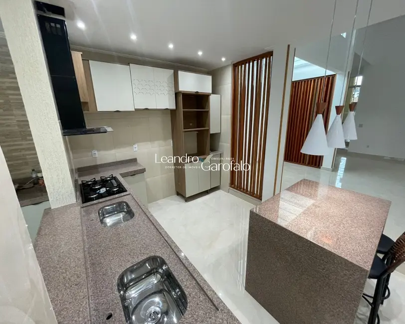 Casa de Condomínio com 3 quartos à venda, 210m2 em Resende - RJ - imagem 6 Foto 6 de Casa de Condomínio com 3 quartos à venda, 210m2 em Resende - RJ