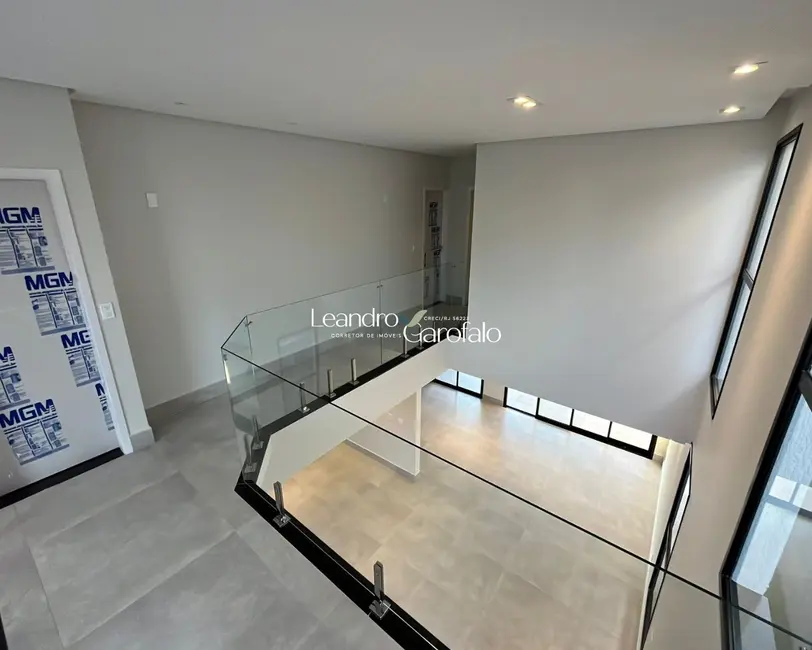 Casa de Condomínio com 3 quartos à venda, 230m2 em Resende - RJ - imagem 3 Foto 3 de Casa de Condomínio com 3 quartos à venda, 230m2 em Resende - RJ