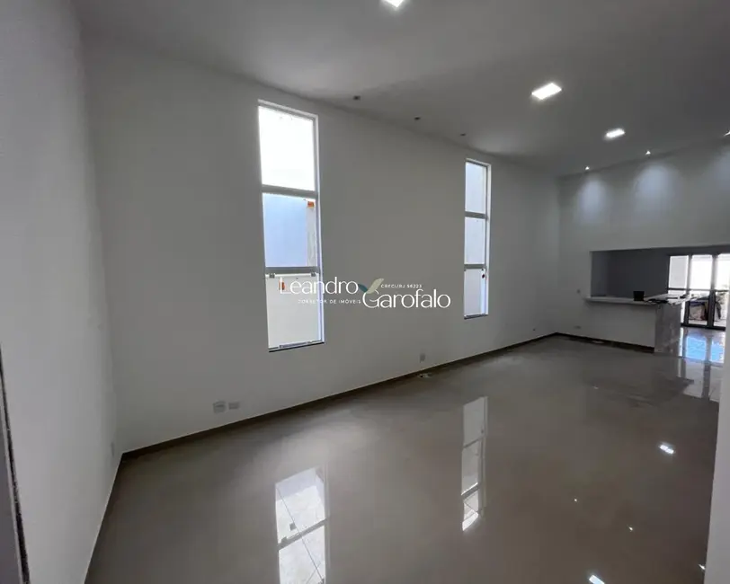 Casa com 4 quartos à venda, 198m2 em Resende - RJ - imagem 3 Foto 3 de Casa com 4 quartos à venda, 198m2 em Resende - RJ