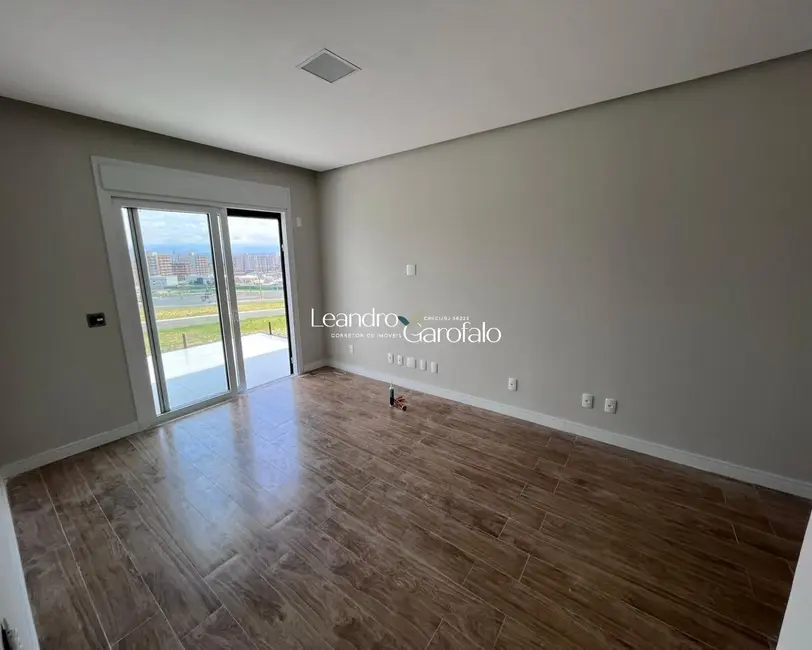 Casa com 4 quartos à venda, 290m2 em Resende - RJ - imagem 9 Foto 9 de Casa com 4 quartos à venda, 290m2 em Resende - RJ