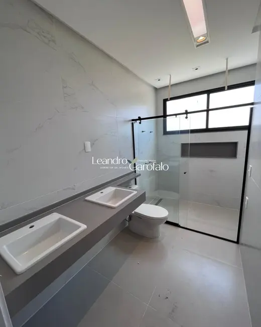 Casa com 4 quartos à venda, 290m2 em Resende - RJ - imagem 6 Foto 6 de Casa com 4 quartos à venda, 290m2 em Resende - RJ