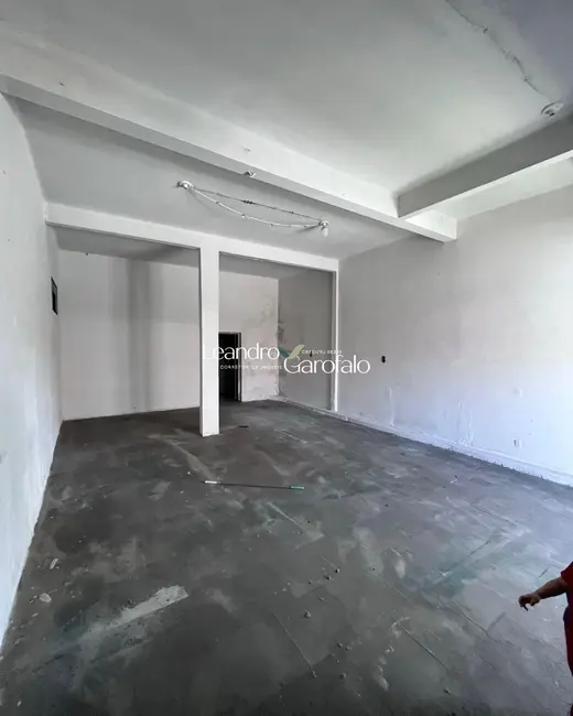 Loja à venda e para alugar, 104m2 em Liberdade, Resende - RJ - imagem 4 Foto 4 de Loja à venda e para alugar, 104m2 em Liberdade, Resende - RJ