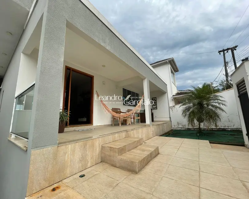 Foto 1 de Casa com 4 quartos à venda, 318m2 em Morada da Colina, Resende - RJ