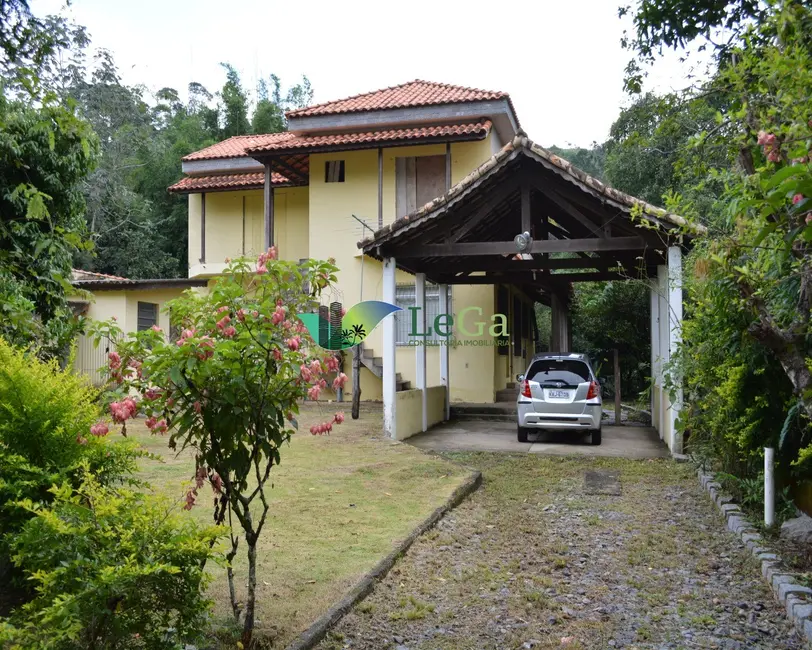 Foto 1 de Casa com 6 quartos à venda, 205m2 em Itatiaia - RJ