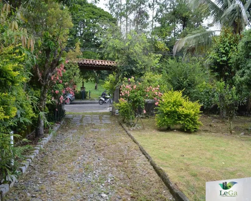 Foto 3 de Casa com 6 quartos à venda, 205m2 em Itatiaia - RJ