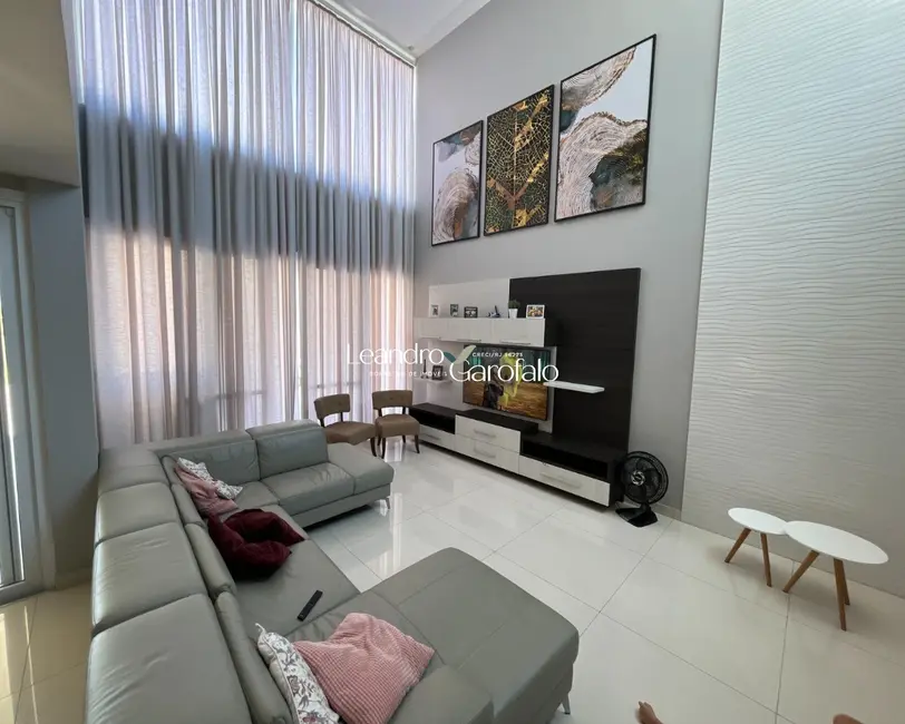 Casa com 5 quartos à venda, 440m2 em Casa da Lua, Resende - RJ - imagem 4 Foto 4 de Casa com 5 quartos à venda, 440m2 em Casa da Lua, Resende - RJ