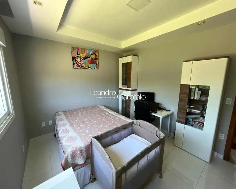 Casa com 5 quartos à venda, 440m2 em Casa da Lua, Resende - RJ - imagem 6 Foto 6 de Casa com 5 quartos à venda, 440m2 em Casa da Lua, Resende - RJ
