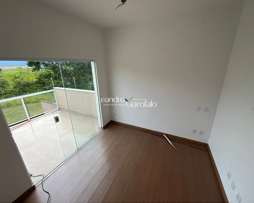 Casa com 4 quartos à venda e para alugar, 240m2 em Resende - RJ - imagem 8 Foto 8 de Casa com 4 quartos à venda e para alugar, 240m2 em Resende - RJ