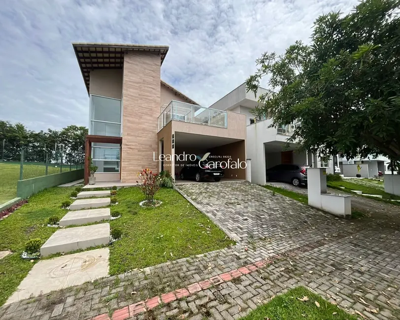 Foto 1 de Casa com 4 quartos à venda e para alugar, 240m2 em Resende - RJ