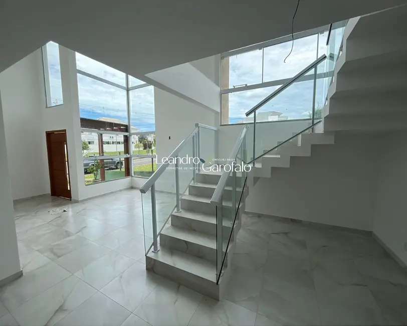 Casa com 4 quartos à venda e para alugar, 240m2 em Resende - RJ - imagem 5 Foto 5 de Casa com 4 quartos à venda e para alugar, 240m2 em Resende - RJ