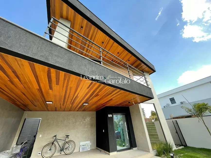 Casa com 5 quartos à venda, 260m2 em Resende - RJ - imagem 2 Foto 2 de Casa com 5 quartos à venda, 260m2 em Resende - RJ