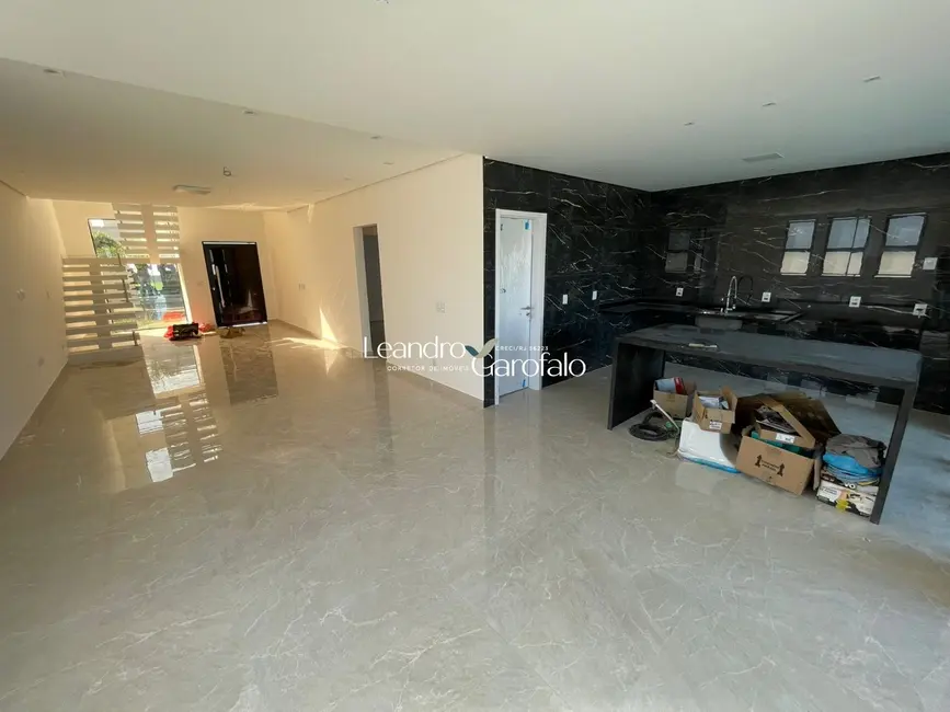 Casa com 5 quartos à venda, 260m2 em Resende - RJ - imagem 3 Foto 3 de Casa com 5 quartos à venda, 260m2 em Resende - RJ