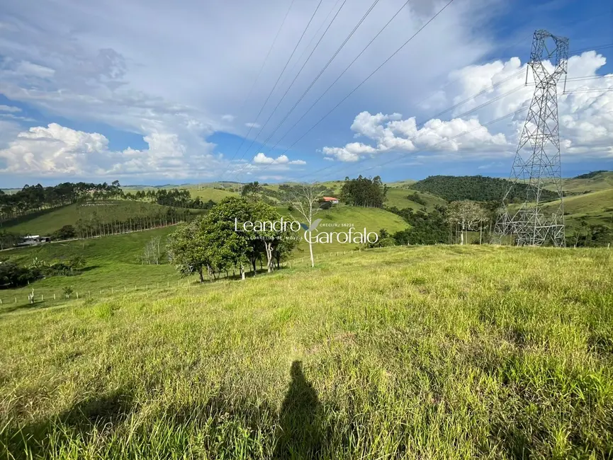 Chácara com 4 quartos à venda, 14m2 em Resende - RJ - imagem 8 Foto 8 de Chácara com 4 quartos à venda, 14m2 em Resende - RJ