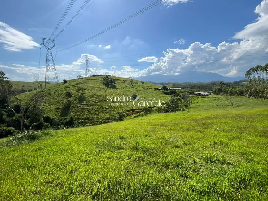 Chácara com 4 quartos à venda, 14m2 em Resende - RJ - imagem 5 Foto 5 de Chácara com 4 quartos à venda, 14m2 em Resende - RJ