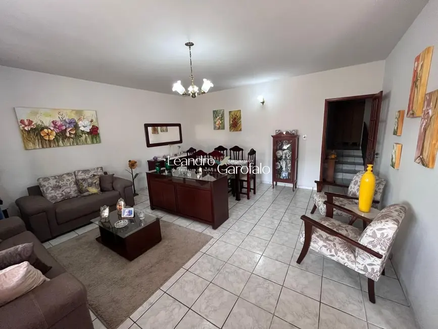 Casa com 4 quartos à venda, 246m2 em Morada da Colina, Resende - RJ - imagem 4 Foto 4 de Casa com 4 quartos à venda, 246m2 em Morada da Colina, Resende - RJ