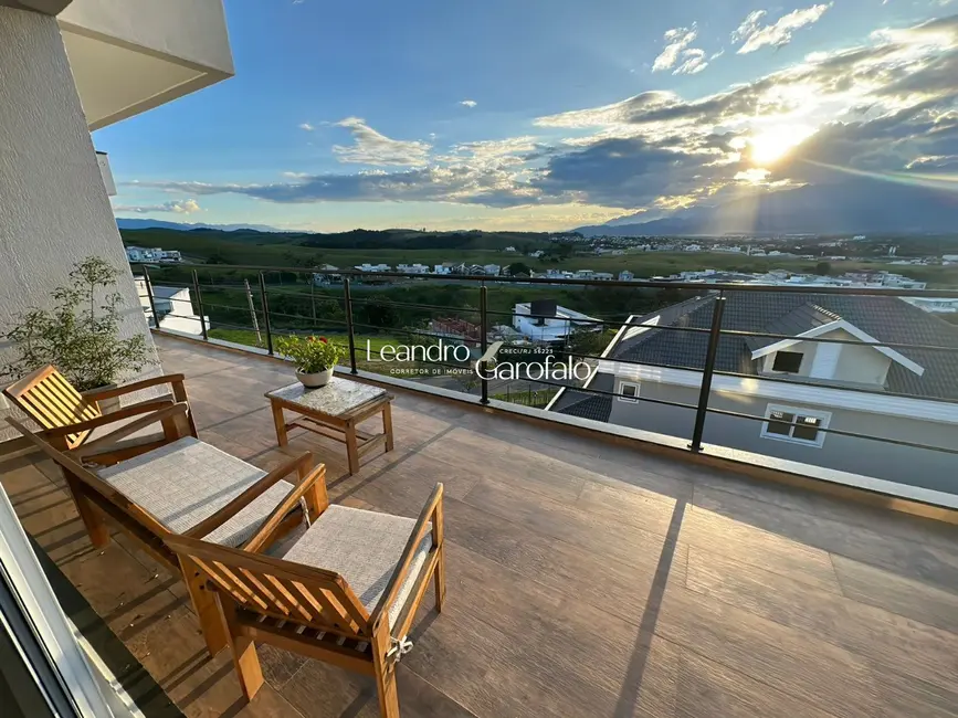 Casa de Condomínio com 4 quartos à venda, 342m2 em Resende - RJ - imagem 7 Foto 7 de Casa de Condomínio com 4 quartos à venda, 342m2 em Resende - RJ