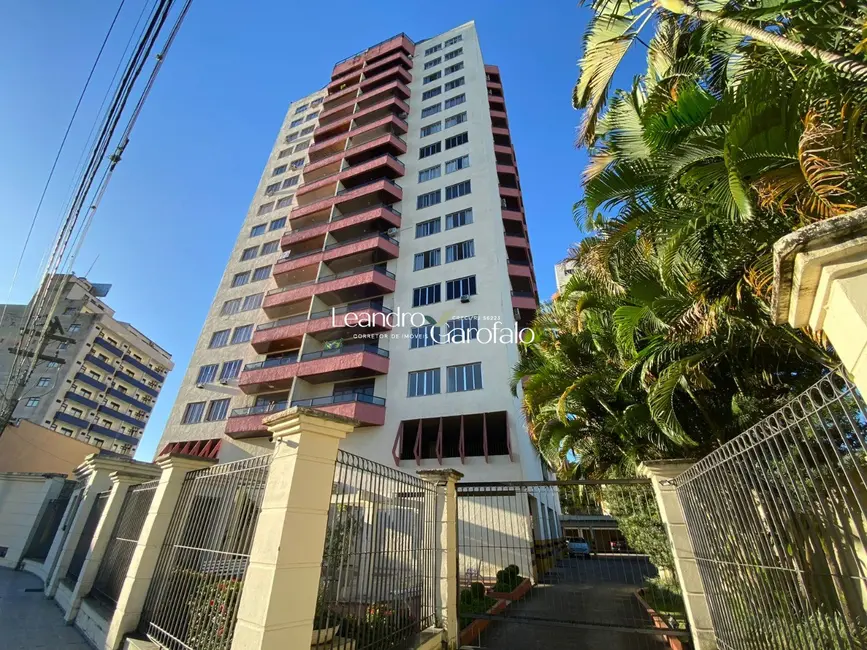 Foto 1 de Apartamento com 3 quartos à venda, 150m2 em Centro, Resende - RJ