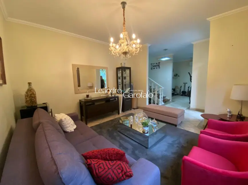 Casa de Condomínio com 3 quartos à venda, 190m2 em Mirante das Agulhas, Resende - RJ - imagem 4 Foto 4 de Casa de Condomínio com 3 quartos à venda, 190m2 em Mirante das Agulhas, Resende - RJ