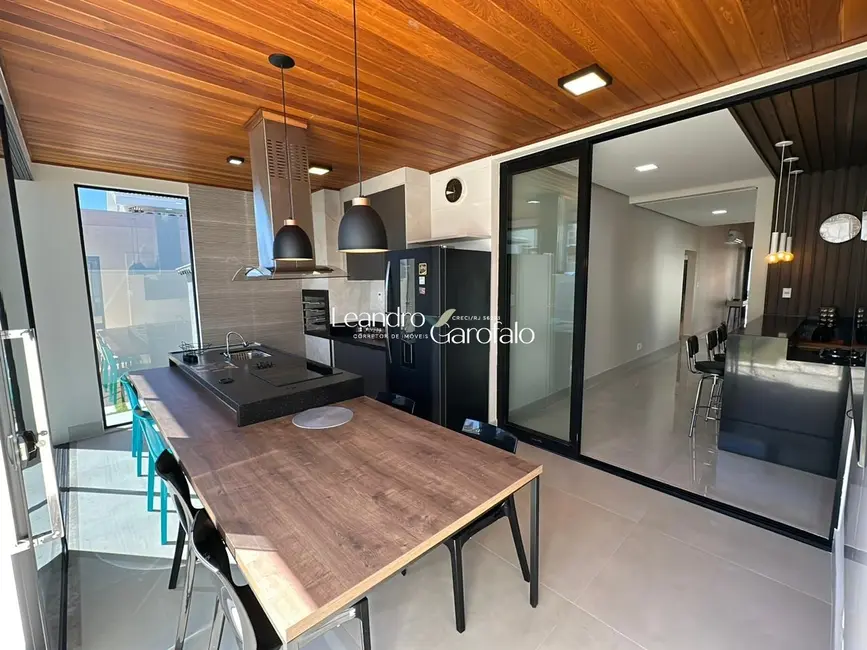 Casa de Condomínio com 3 quartos à venda, 195m2 em Resende - RJ - imagem 8 Foto 8 de Casa de Condomínio com 3 quartos à venda, 195m2 em Resende - RJ