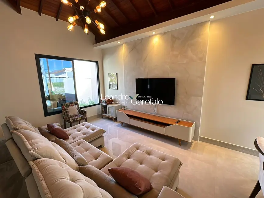 Casa de Condomínio com 3 quartos à venda, 195m2 em Resende - RJ - imagem 3 Foto 3 de Casa de Condomínio com 3 quartos à venda, 195m2 em Resende - RJ