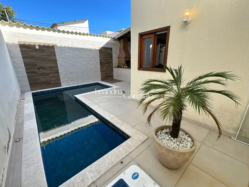 Casa com 3 quartos à venda, 178m2 em Parque Ipiranga, Resende - RJ - imagem 7 Foto 7 de Casa com 3 quartos à venda, 178m2 em Parque Ipiranga, Resende - RJ