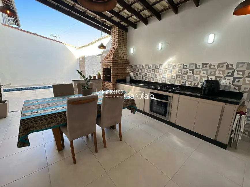 Casa com 3 quartos à venda, 178m2 em Parque Ipiranga, Resende - RJ - imagem 9 Foto 9 de Casa com 3 quartos à venda, 178m2 em Parque Ipiranga, Resende - RJ