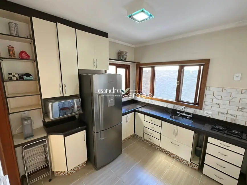 Casa com 3 quartos à venda, 178m2 em Parque Ipiranga, Resende - RJ - imagem 5 Foto 5 de Casa com 3 quartos à venda, 178m2 em Parque Ipiranga, Resende - RJ