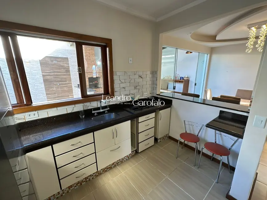 Casa com 3 quartos à venda, 178m2 em Parque Ipiranga, Resende - RJ - imagem 4 Foto 4 de Casa com 3 quartos à venda, 178m2 em Parque Ipiranga, Resende - RJ